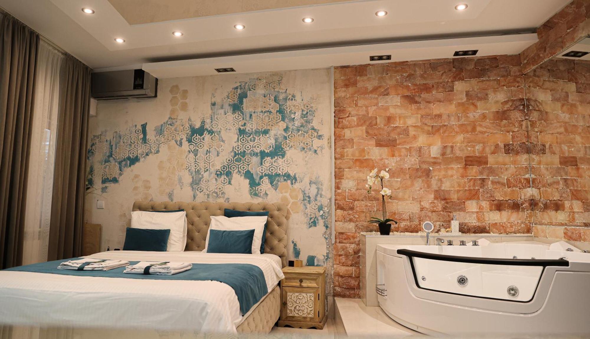 Design Apartment Premium Spa Lux 4 Star "Dubai" Completely Private Wellness & Spa Free Included Sauna & Jacuzzi & Salt Wall & Fire Place & 3D Ceilings & Business Wifi & Netflix & Keyless Code Entry & Full Smart App & Secure 2 Parking Place Чуприя Экстерьер фото